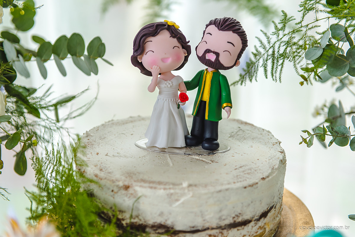 Lindo casamento no estilo Celta medieval realizado na serra por fotógrafos de casamento de Vila Velha fotógrafos de casamento de Vitória fotógrafos de casamento de Serra com sapateado irlandês noivo e noiva com roupas originais e diferentes