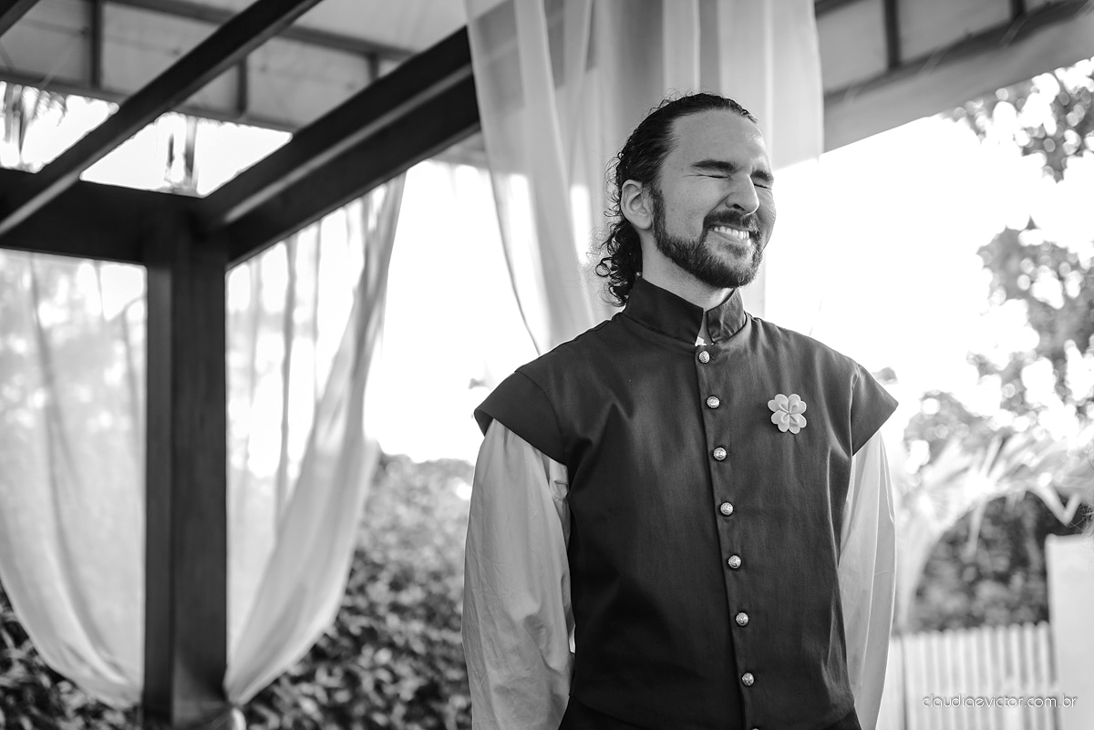 Lindo casamento no estilo Celta medieval realizado na serra por fotógrafos de casamento de Vila Velha fotógrafos de casamento de Vitória fotógrafos de casamento de Serra com sapateado irlandês noivo e noiva com roupas originais e diferentes