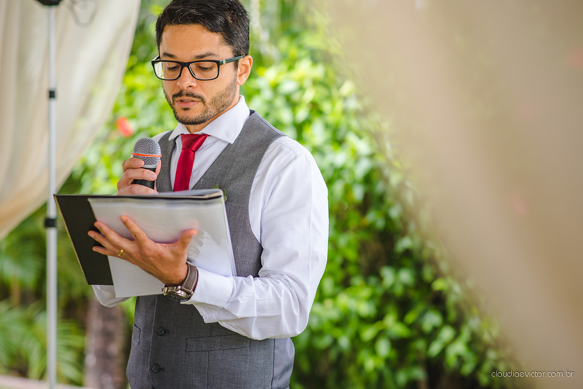 Lindo casamento no estilo Celta medieval realizado na serra por fotógrafos de casamento de Vila Velha fotógrafos de casamento de Vitória fotógrafos de casamento de Serra com sapateado irlandês noivo e noiva com roupas originais e diferentes