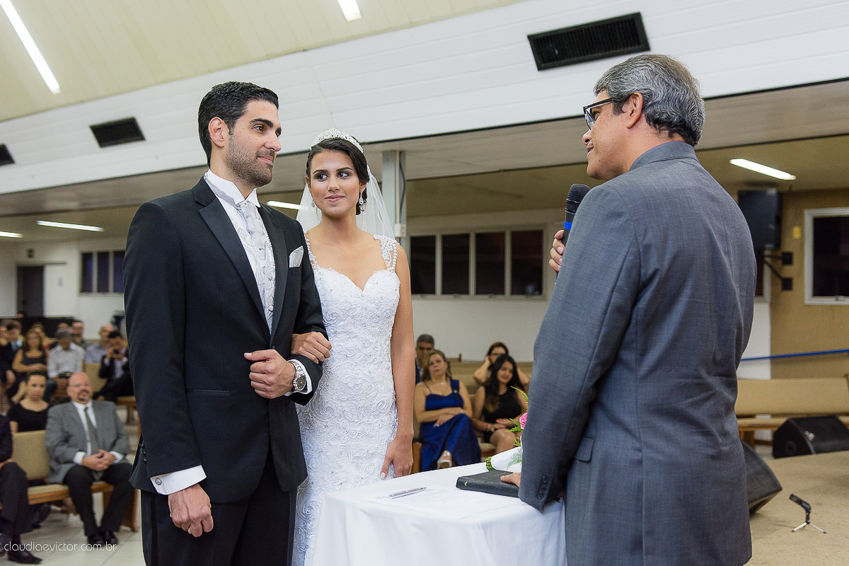 book, bride, casamento, ensaio, externa, fotógrafo de casamento de Vila Velha fotógrafo de casamento de Vitória fotógrafo de casamento de Serra Espirito Santo ES fotos criativas de casamento