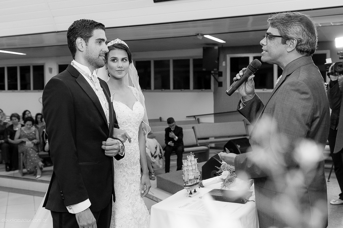 book, bride, casamento, ensaio, externa, fotógrafo de casamento de Vila Velha fotógrafo de casamento de Vitória fotógrafo de casamento de Serra Espirito Santo ES fotos criativas de casamento