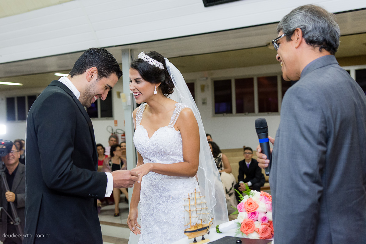 book, bride, casamento, ensaio, externa, fotógrafo de casamento de Vila Velha fotógrafo de casamento de Vitória fotógrafo de casamento de Serra Espirito Santo ES fotos criativas de casamento