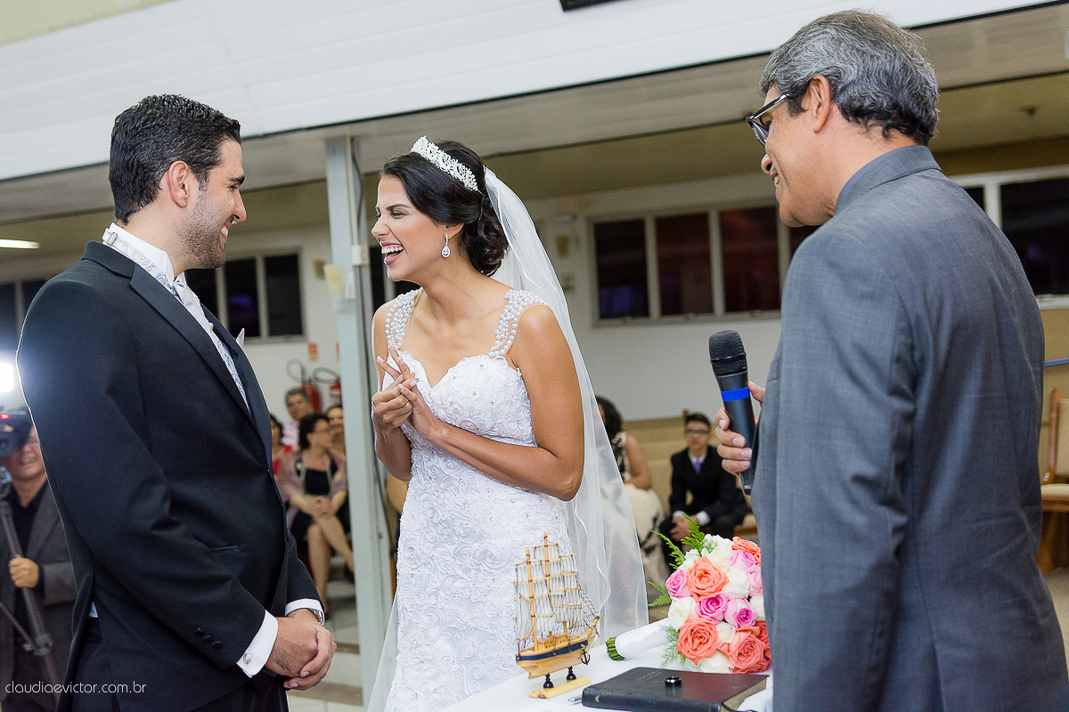 book, bride, casamento, ensaio, externa, fotógrafo de casamento de Vila Velha fotógrafo de casamento de Vitória fotógrafo de casamento de Serra Espirito Santo ES fotos criativas de casamento