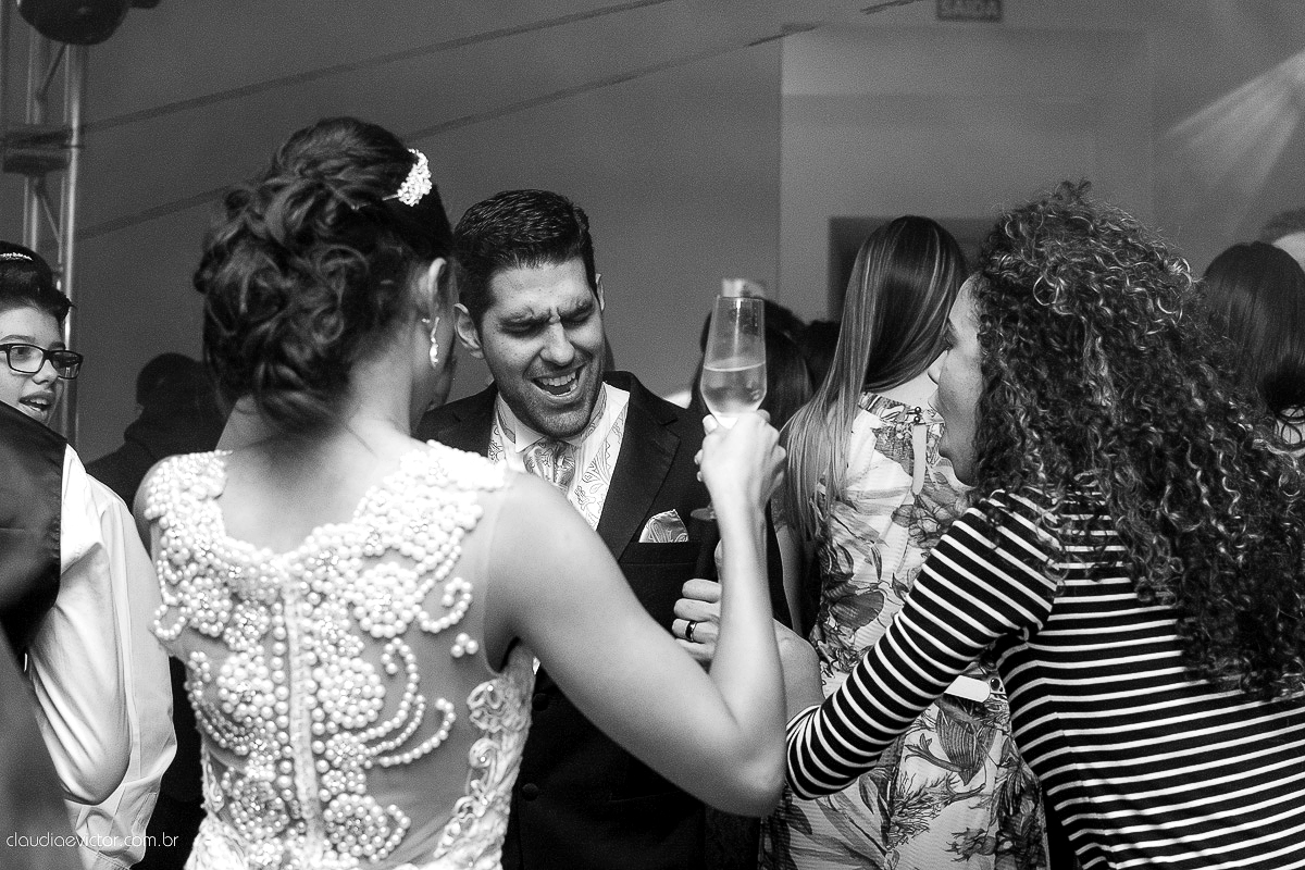 book, bride, casamento, ensaio, externa, fotógrafo de casamento de Vila Velha fotógrafo de casamento de Vitória fotógrafo de casamento de Serra Espirito Santo ES fotos criativas de casamento