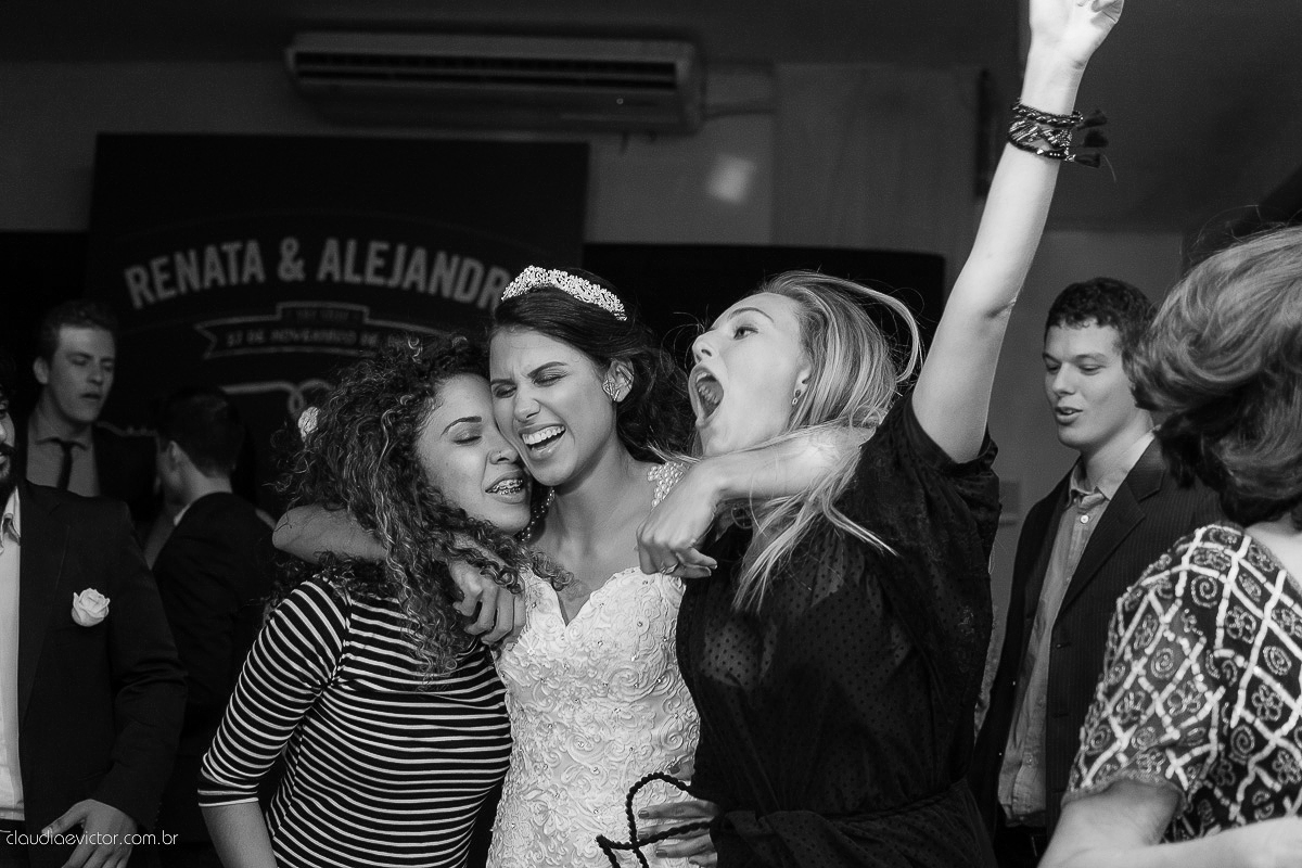 book, bride, casamento, ensaio, externa, fotógrafo de casamento de Vila Velha fotógrafo de casamento de Vitória fotógrafo de casamento de Serra Espirito Santo ES fotos criativas de casamento