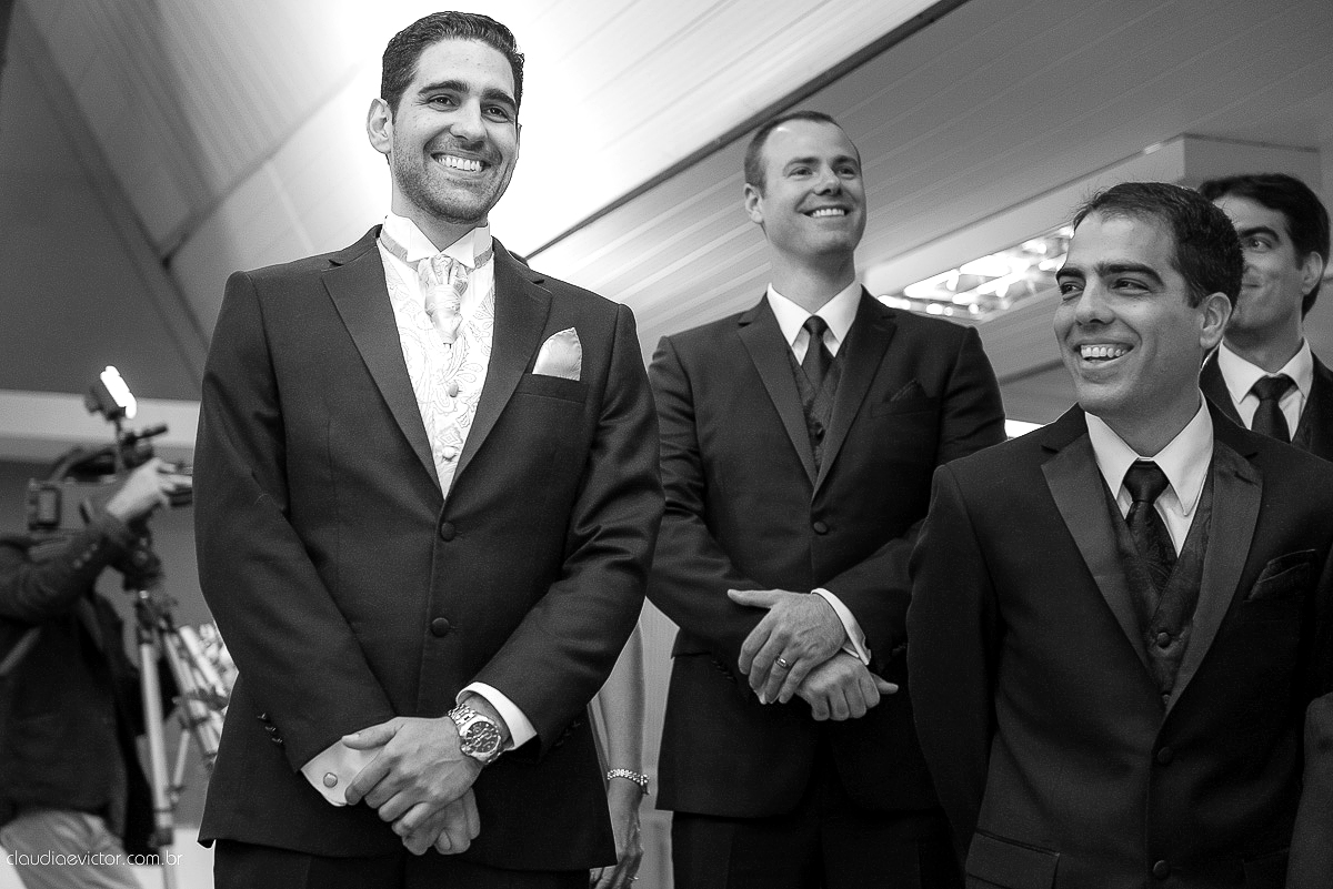 book, bride, casamento, ensaio, externa, fotógrafo de casamento de Vila Velha fotógrafo de casamento de Vitória fotógrafo de casamento de Serra Espirito Santo ES fotos criativas de casamento