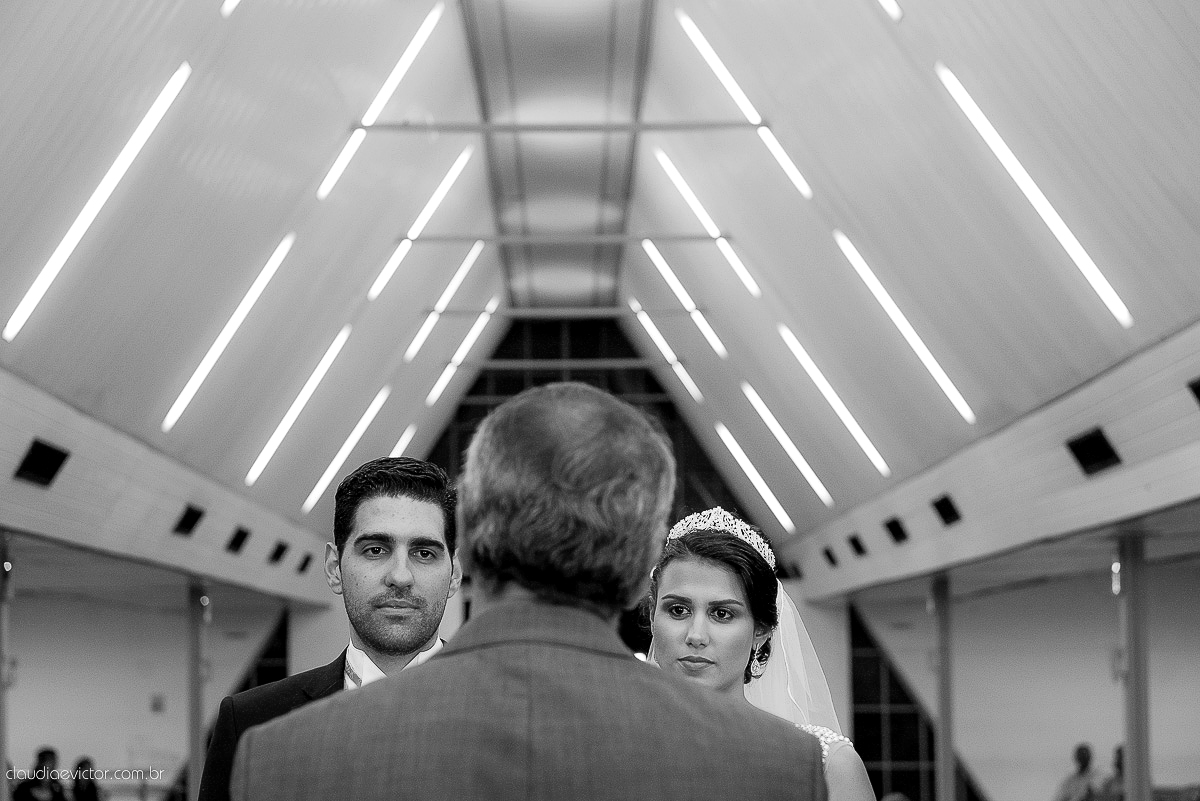 book, bride, casamento, ensaio, externa, fotógrafo de casamento de Vila Velha fotógrafo de casamento de Vitória fotógrafo de casamento de Serra Espirito Santo ES fotos criativas de casamento