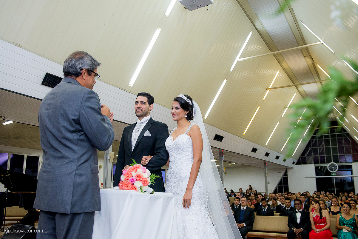book, bride, casamento, ensaio, externa, fotógrafo de casamento de Vila Velha fotógrafo de casamento de Vitória fotógrafo de casamento de Serra Espirito Santo ES fotos criativas de casamento