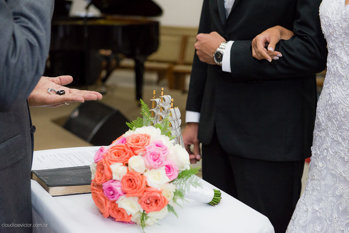 book, bride, casamento, ensaio, externa, fotógrafo de casamento de Vila Velha fotógrafo de casamento de Vitória fotógrafo de casamento de Serra Espirito Santo ES fotos criativas de casamento