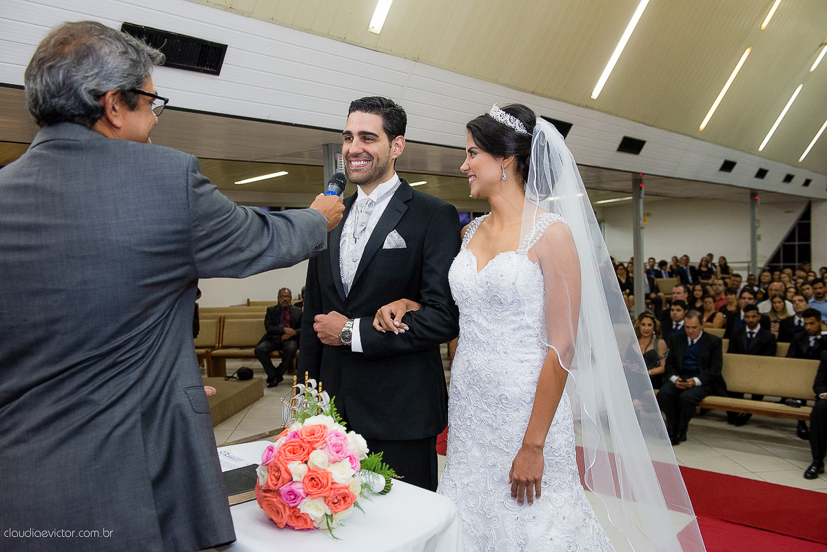 book, bride, casamento, ensaio, externa, fotógrafo de casamento de Vila Velha fotógrafo de casamento de Vitória fotógrafo de casamento de Serra Espirito Santo ES fotos criativas de casamento