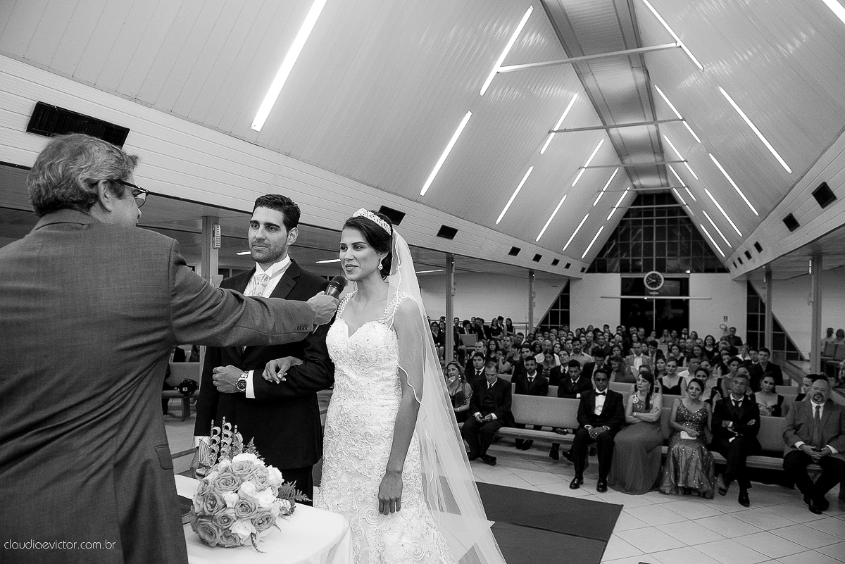 book, bride, casamento, ensaio, externa, fotógrafo de casamento de Vila Velha fotógrafo de casamento de Vitória fotógrafo de casamento de Serra Espirito Santo ES fotos criativas de casamento