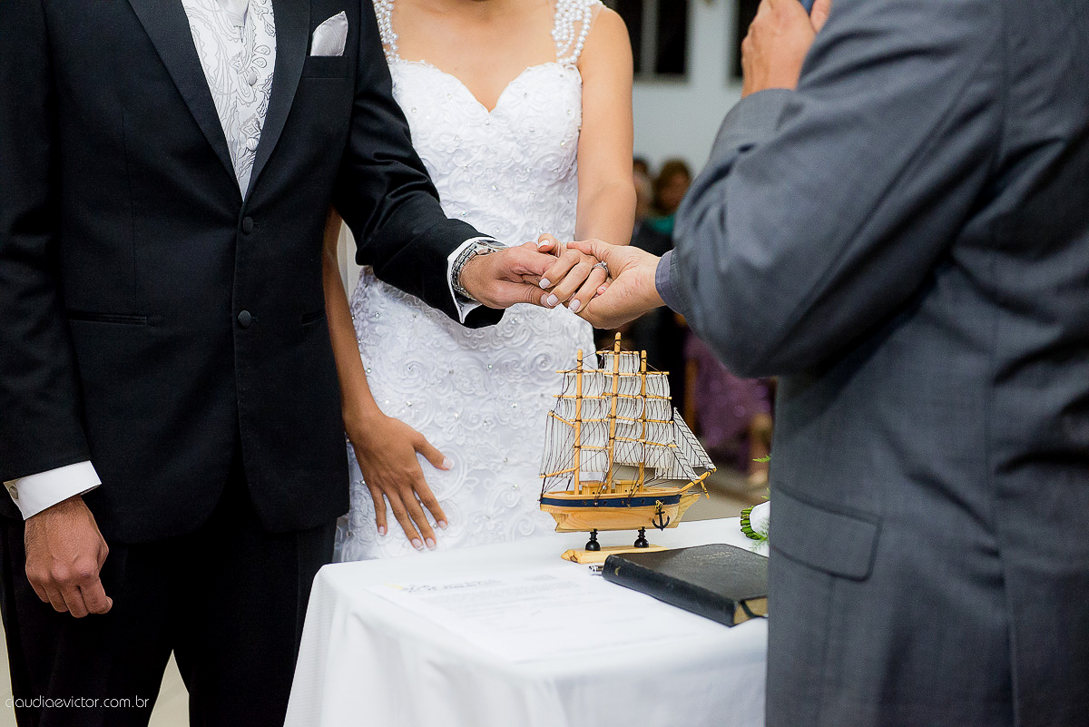 book, bride, casamento, ensaio, externa, fotógrafo de casamento de Vila Velha fotógrafo de casamento de Vitória fotógrafo de casamento de Serra Espirito Santo ES fotos criativas de casamento