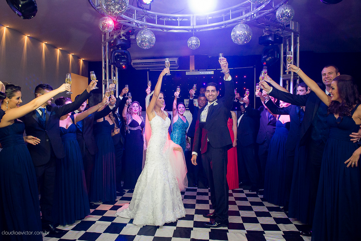 book, bride, casamento, ensaio, externa, fotógrafo de casamento de Vila Velha fotógrafo de casamento de Vitória fotógrafo de casamento de Serra Espirito Santo ES fotos criativas de casamento