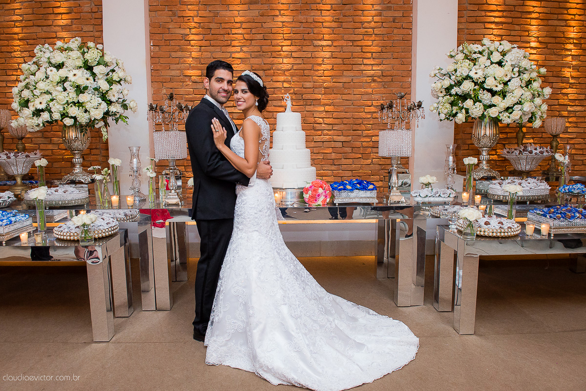 book, bride, casamento, ensaio, externa, fotógrafo de casamento de Vila Velha fotógrafo de casamento de Vitória fotógrafo de casamento de Serra Espirito Santo ES fotos criativas de casamento