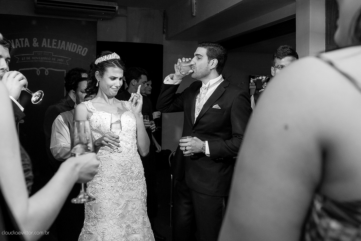 book, bride, casamento, ensaio, externa, fotógrafo de casamento de Vila Velha fotógrafo de casamento de Vitória fotógrafo de casamento de Serra Espirito Santo ES fotos criativas de casamento