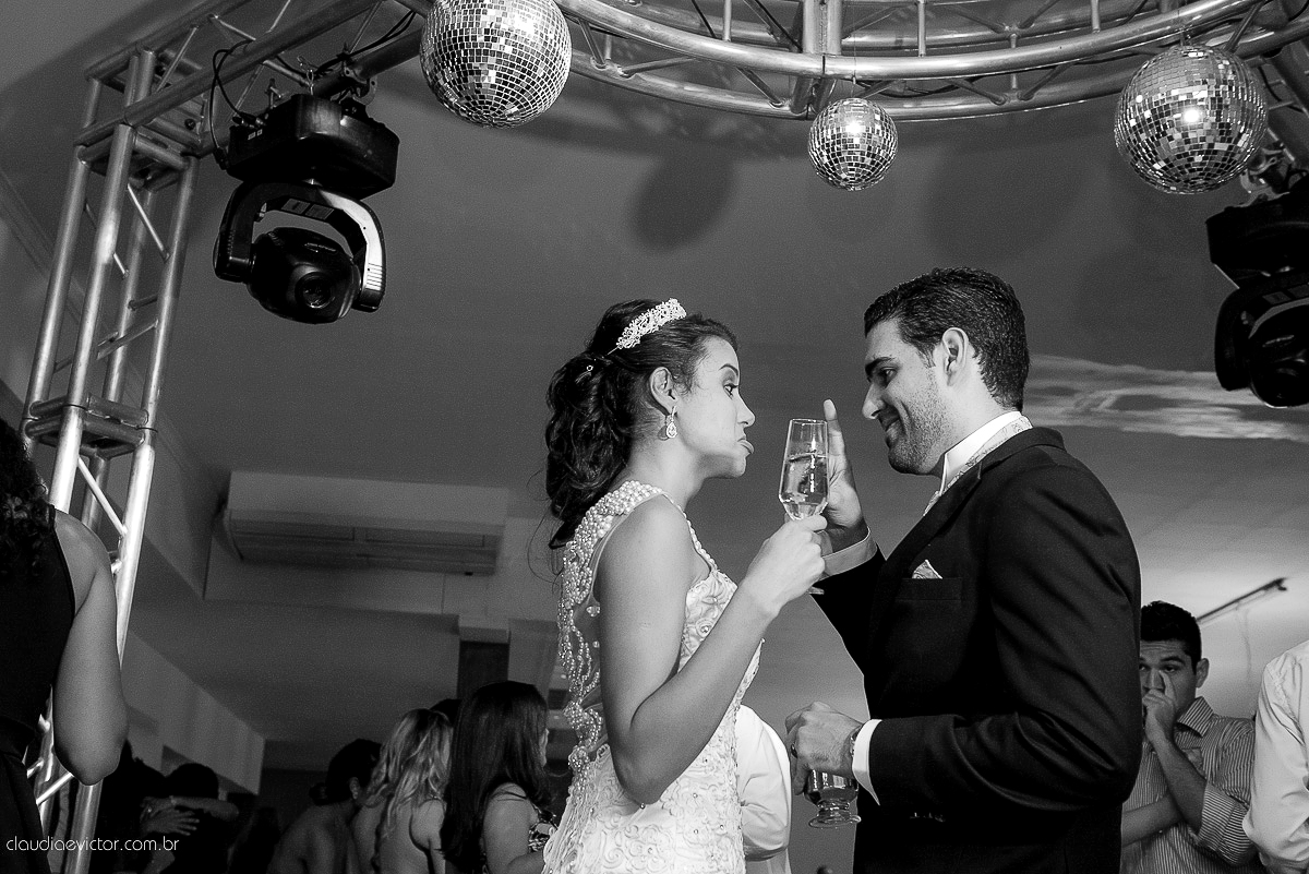 book, bride, casamento, ensaio, externa, fotógrafo de casamento de Vila Velha fotógrafo de casamento de Vitória fotógrafo de casamento de Serra Espirito Santo ES fotos criativas de casamento