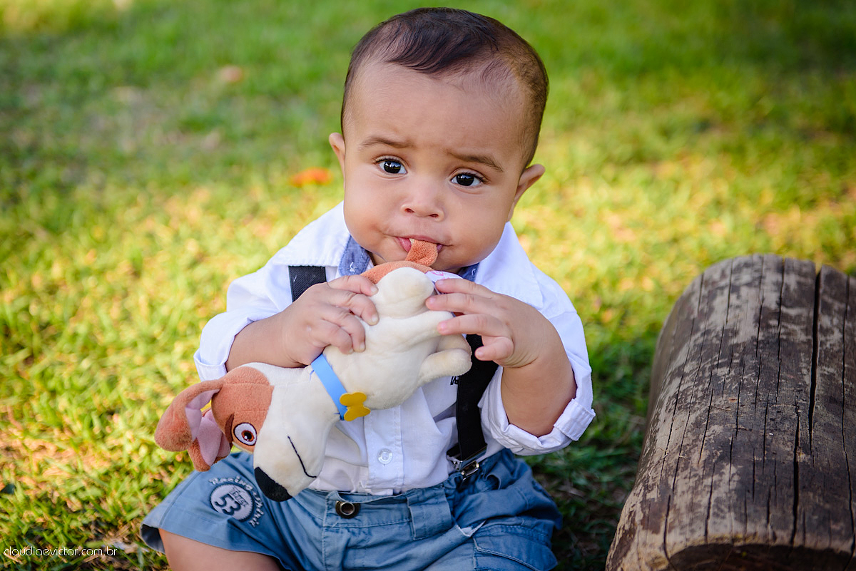 Lindo ensaio externo infantil realizado em VITORIA es por fotógrafos de casamento de vila velha fotógrafos de casamento de Vitória fotógrafos de casamento de Serra ES Espirito Santo com praia familia e por do sol