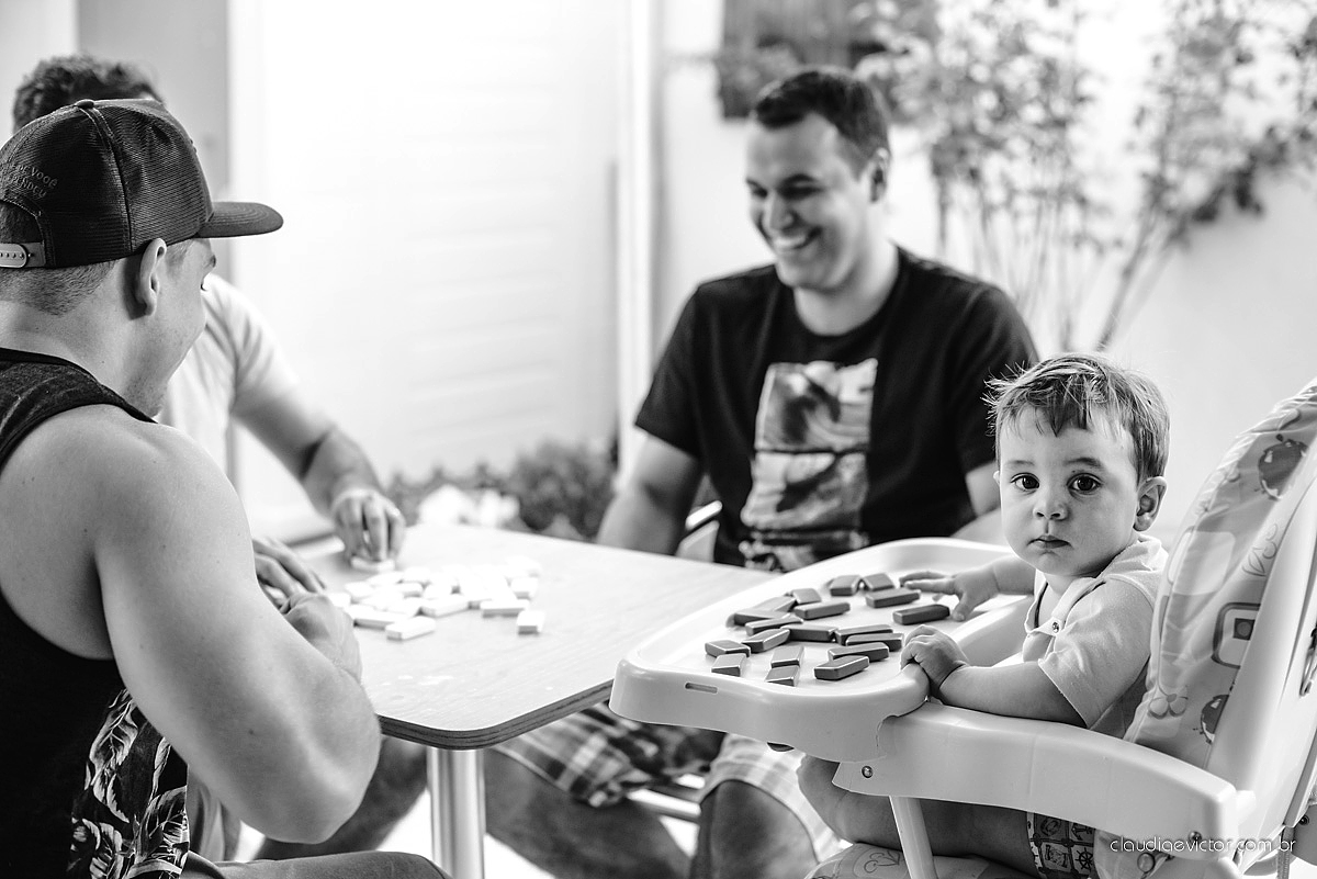 Lindo casamento realizado na serra por fotógrafos de casamento de vila velha fotógrafos de casamento de Vitória fotógrafos de casamento de Serra Espirito Santo ES com noivo e noiva e vestido de noiva e paisagem com por do sol