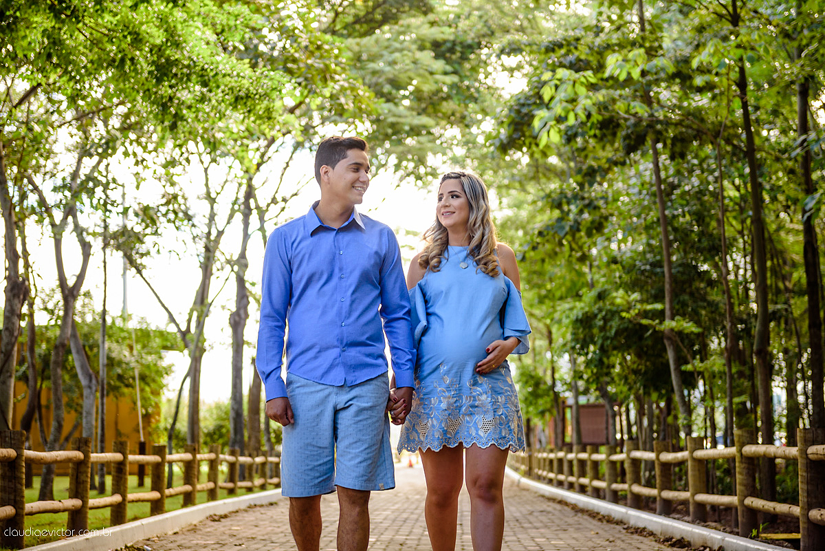 Lindo ensaio de gestante grávida e casal realizado em Vitória no Parque da Vale e depois na Ilha do Frade por fotógrafos de casamento de Vila velha fotógrafos de casamento de Vitória fotógrafos de casamento de Serra espirito santo ES