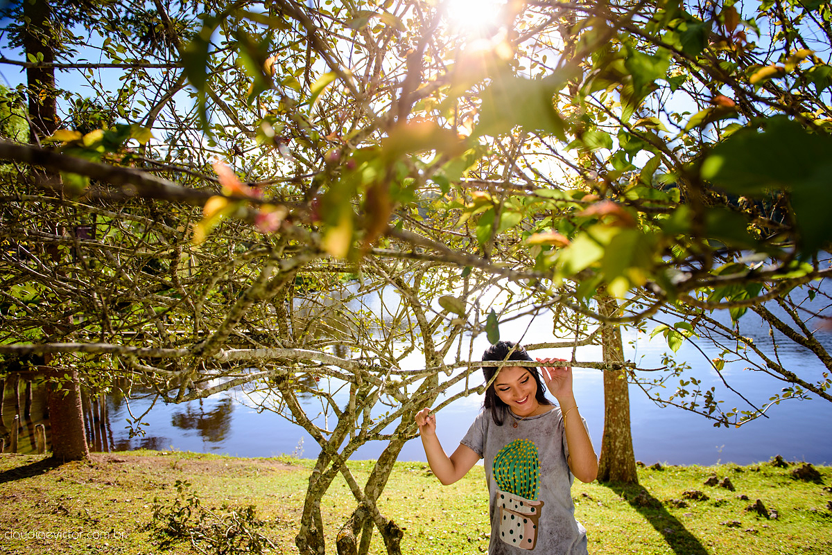 Lindo ensaio de 15 anos realizado por fotógrafos de casamento de vila velha fotógrafos de casamento de vitória fotógrafos de casamento de serra espirito santo ES em pedra azul na pousada monte verde