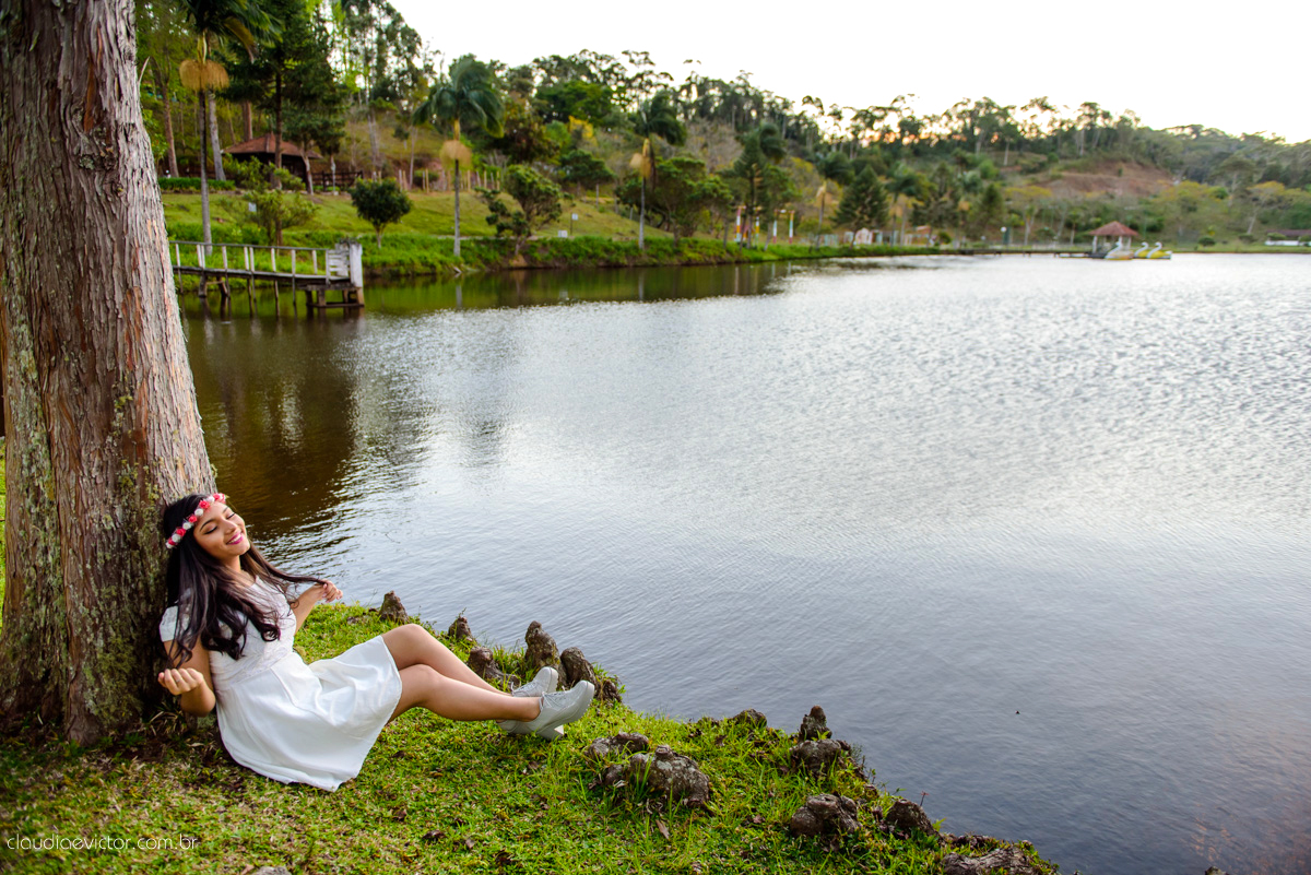 Lindo ensaio de 15 anos realizado por fotógrafos de casamento de vila velha fotógrafos de casamento de vitória fotógrafos de casamento de serra espirito santo ES em pedra azul na pousada monte verde