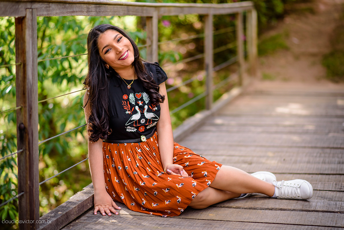 Lindo ensaio de 15 anos realizado por fotógrafos de casamento de vila velha fotógrafos de casamento de vitória fotógrafos de casamento de serra espirito santo ES em pedra azul na pousada monte verde
