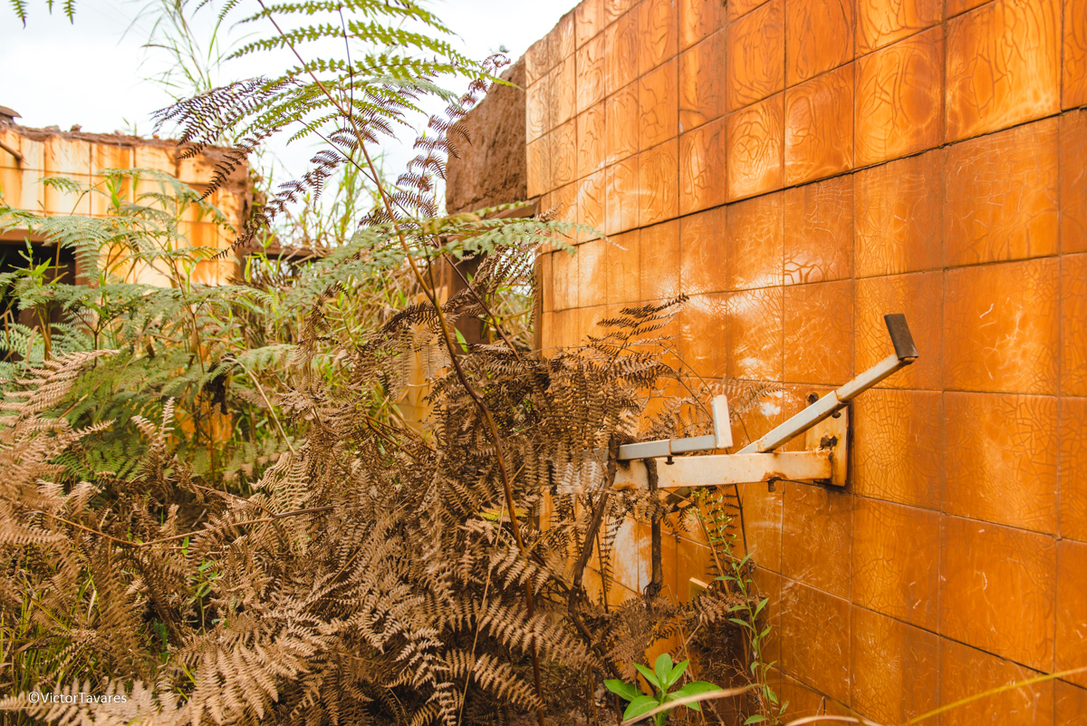 Fotos do rompimento da barragem da Samarco em Mariana que atingiu o distrito de Bento Rodrigues MG com ruínas lama e destruição