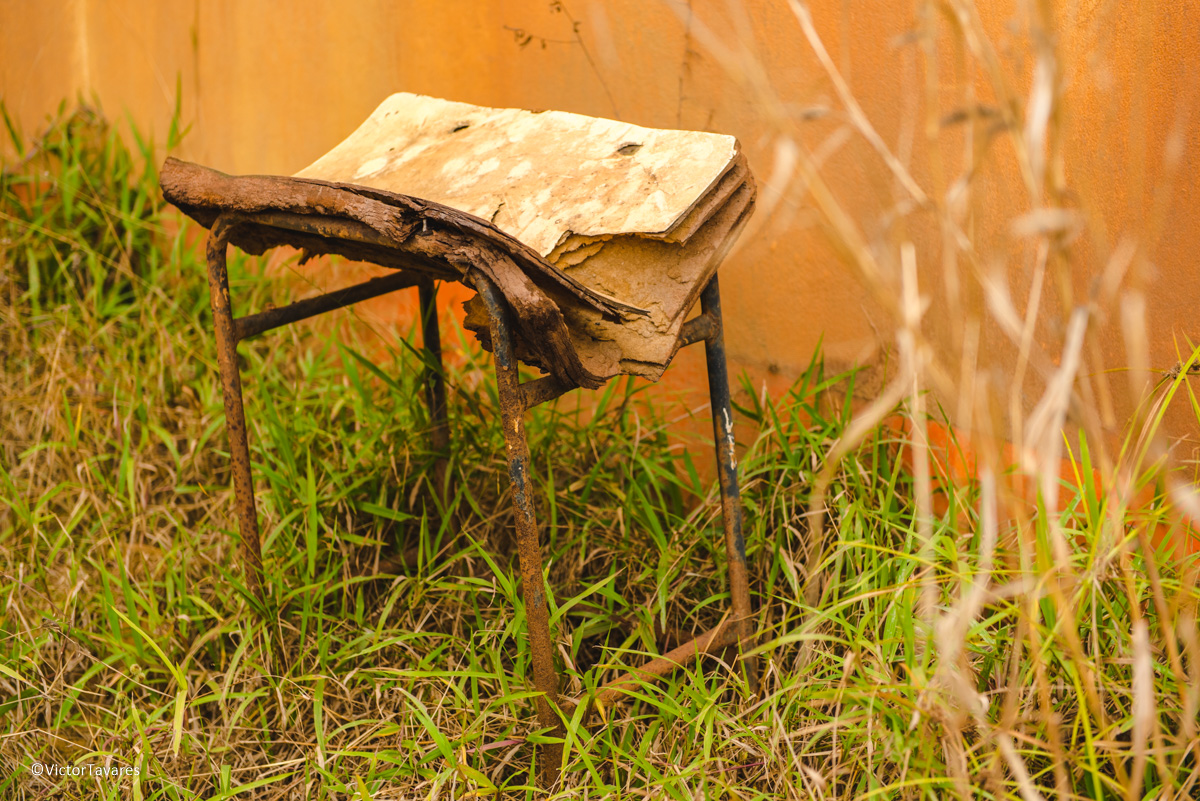 Fotos do rompimento da barragem da Samarco em Mariana que atingiu o distrito de Bento Rodrigues MG com ruínas lama e destruição