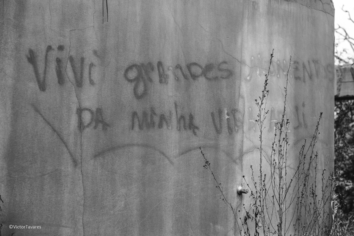 Fotos do rompimento da barragem da Samarco em Mariana que atingiu o distrito de Bento Rodrigues MG com ruínas lama e destruição