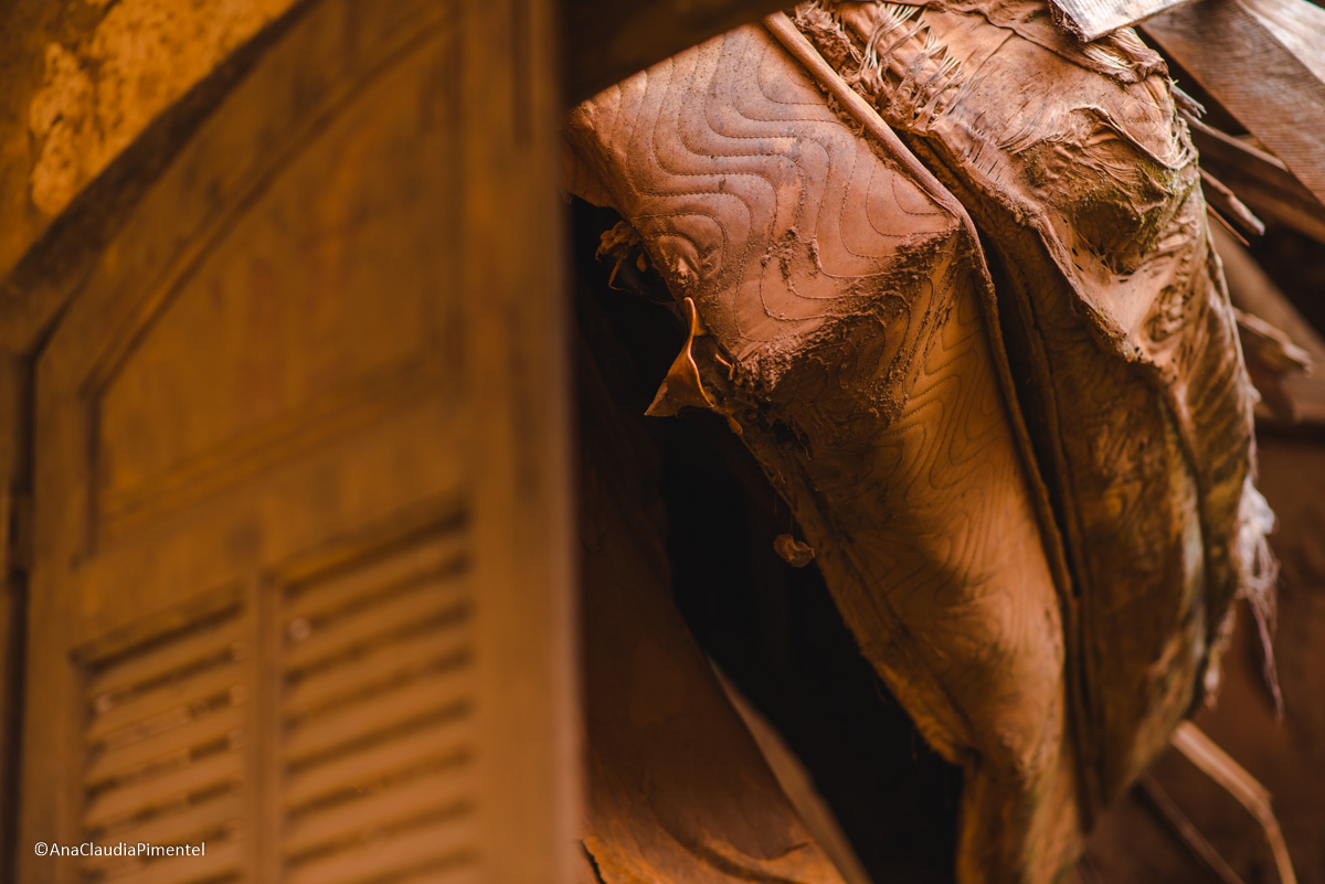 Fotos do rompimento da barragem da Samarco em Mariana que atingiu o distrito de Bento Rodrigues MG com ruínas lama e destruição