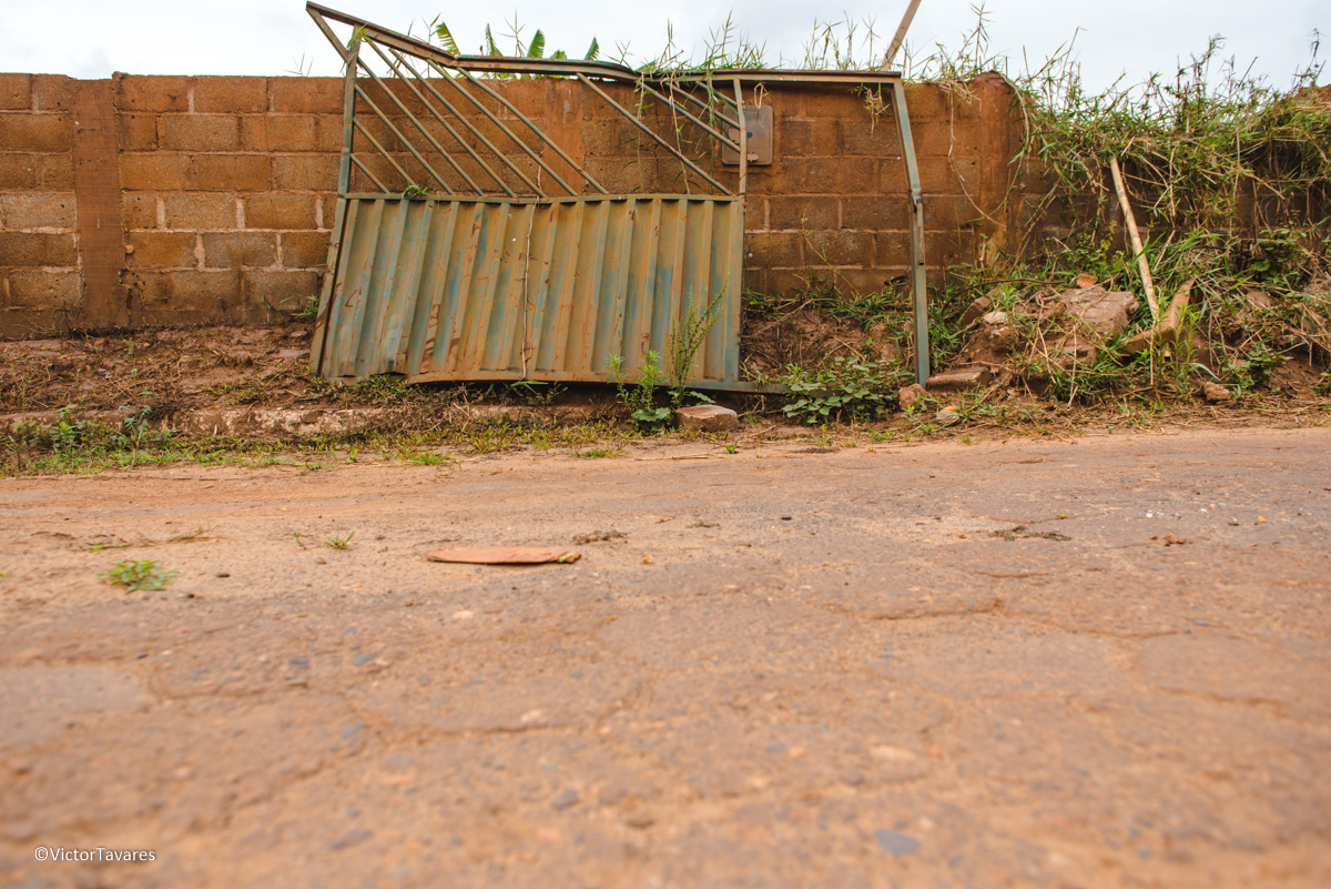 Fotos do rompimento da barragem da Samarco em Mariana que atingiu o distrito de Bento Rodrigues MG com ruínas lama e destruição