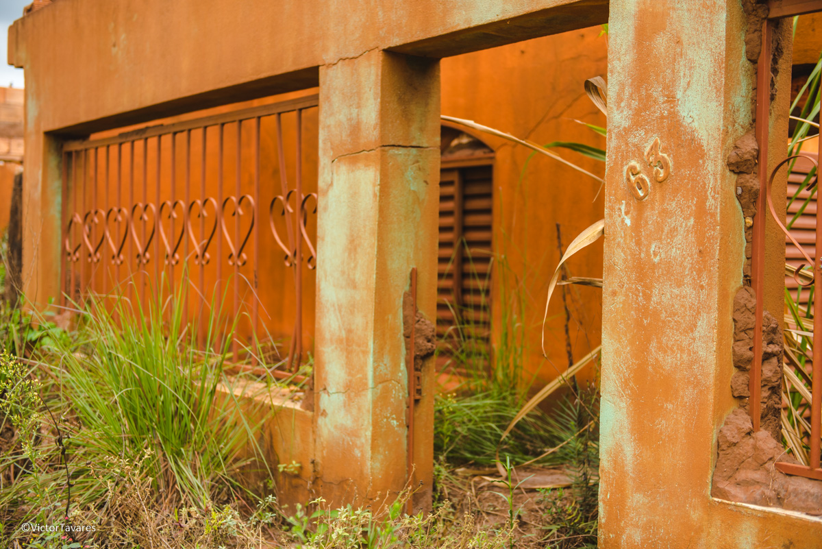 Fotos do rompimento da barragem da Samarco em Mariana que atingiu o distrito de Bento Rodrigues MG com ruínas lama e destruição