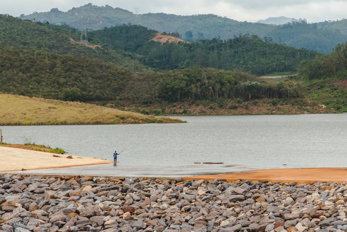 Fotos do rompimento da barragem da Samarco em Mariana que atingiu o distrito de Bento Rodrigues MG com ruínas lama e destruição