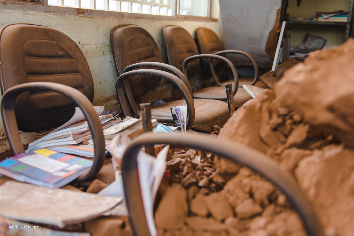 Fotos do rompimento da barragem da Samarco ocorrido em Mariana MG com lama destruição e ruínas em Paracatu de baixo Minas Gerais