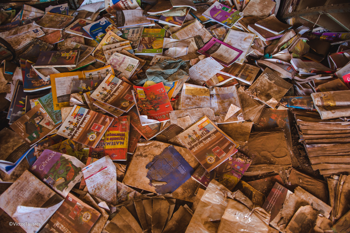 Fotos do rompimento da barragem da Samarco ocorrido em Mariana MG com lama destruição e ruínas em Paracatu de baixo Minas Gerais