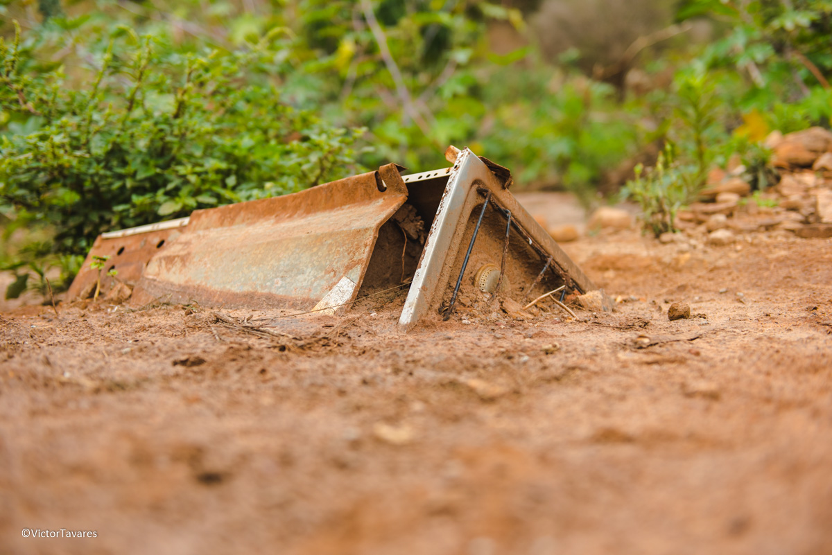Fotos do rompimento da barragem da Samarco ocorrido em Mariana MG com lama destruição e ruínas em Paracatu de baixo Minas Gerais