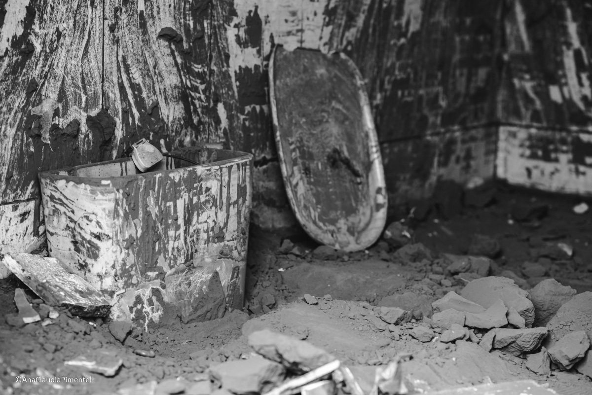Fotos do rompimento da barragem da Samarco ocorrido em Mariana MG com lama destruição e ruínas em Paracatu de baixo Minas Gerais