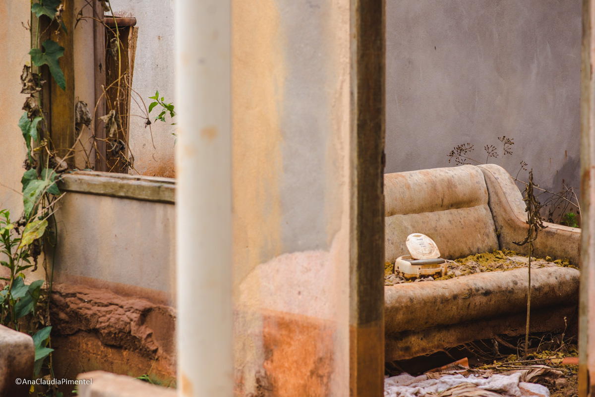 Fotos do rompimento da barragem da Samarco ocorrido em Mariana MG com lama destruição e ruínas em Paracatu de baixo Minas Gerais