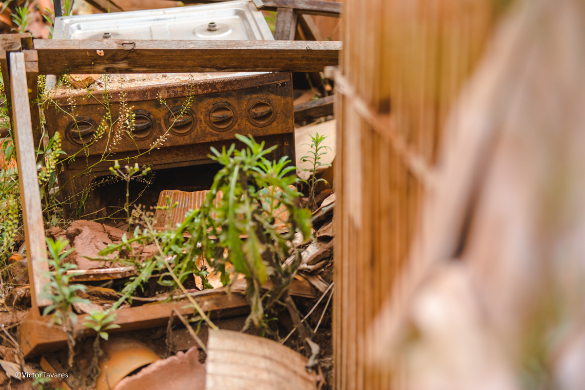 Fotos do rompimento da barragem da Samarco ocorrido em Mariana MG com lama destruição e ruínas em Paracatu de baixo Minas Gerais