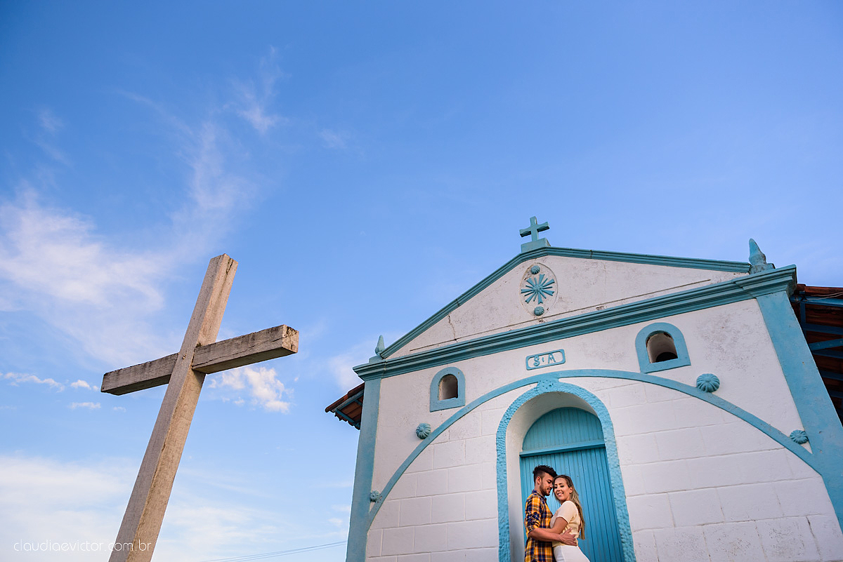 Lindo ensaio realizado no estádio Kleber Andrade em cariacica e guarapari com noivo e noiva por fotógrafos de casamento de vila velha fotógrafos de casamento de vitória fotógrafos de casamento de serra espirito santo ES