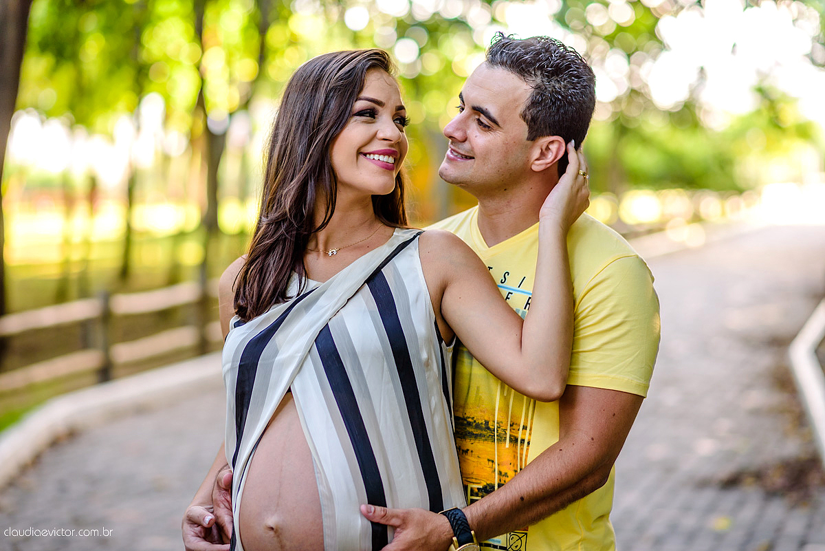 Lindo ensaio de gestante realizado em vitória na ilha do frade e no parque da vale por fotógrafos de casamento de vila velha fotógrafos de casamento de vitória fotógrafos de casamento de serra espirito santo ES