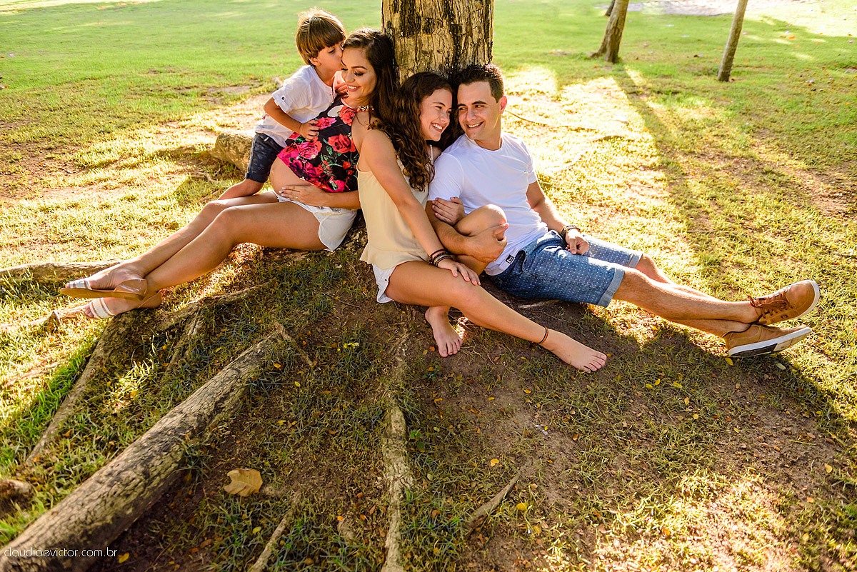 Lindo ensaio de gestante realizado em vitória na ilha do frade e no parque da vale por fotógrafos de casamento de vila velha fotógrafos de casamento de vitória fotógrafos de casamento de serra espirito santo ES