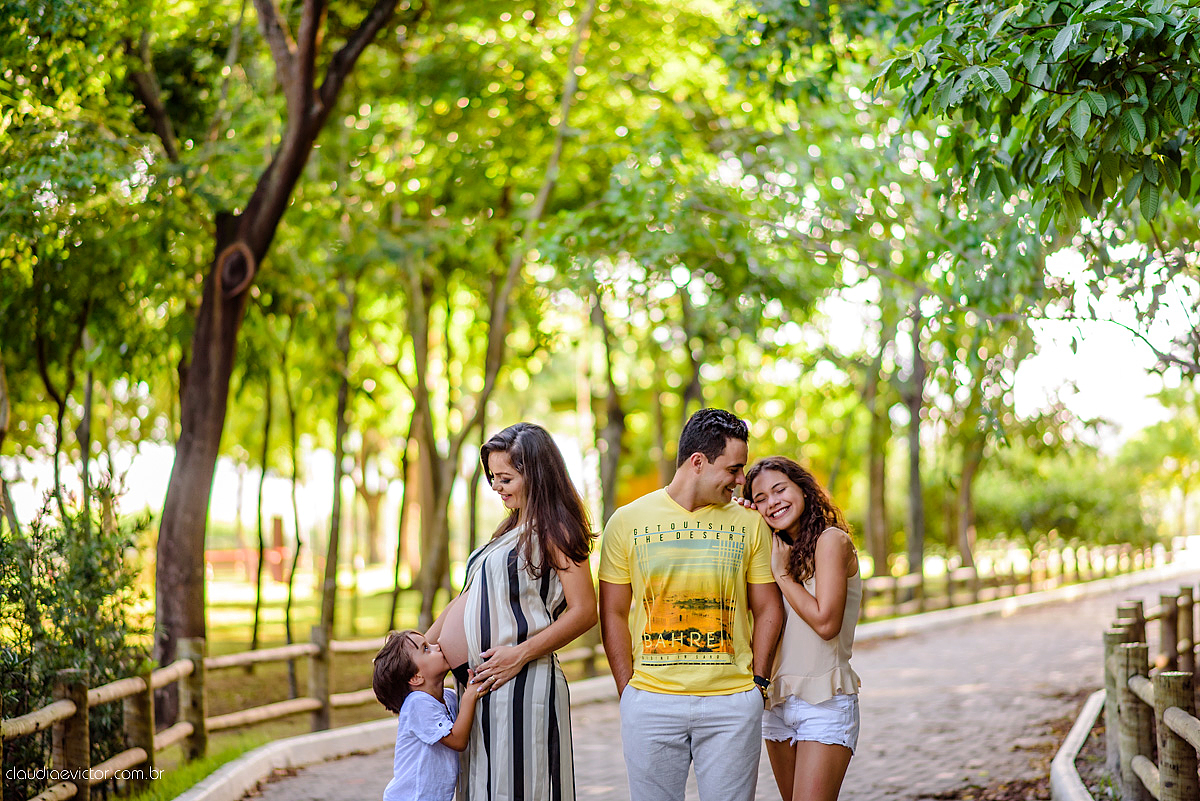 Lindo ensaio de gestante realizado em vitória na ilha do frade e no parque da vale por fotógrafos de casamento de vila velha fotógrafos de casamento de vitória fotógrafos de casamento de serra espirito santo ES