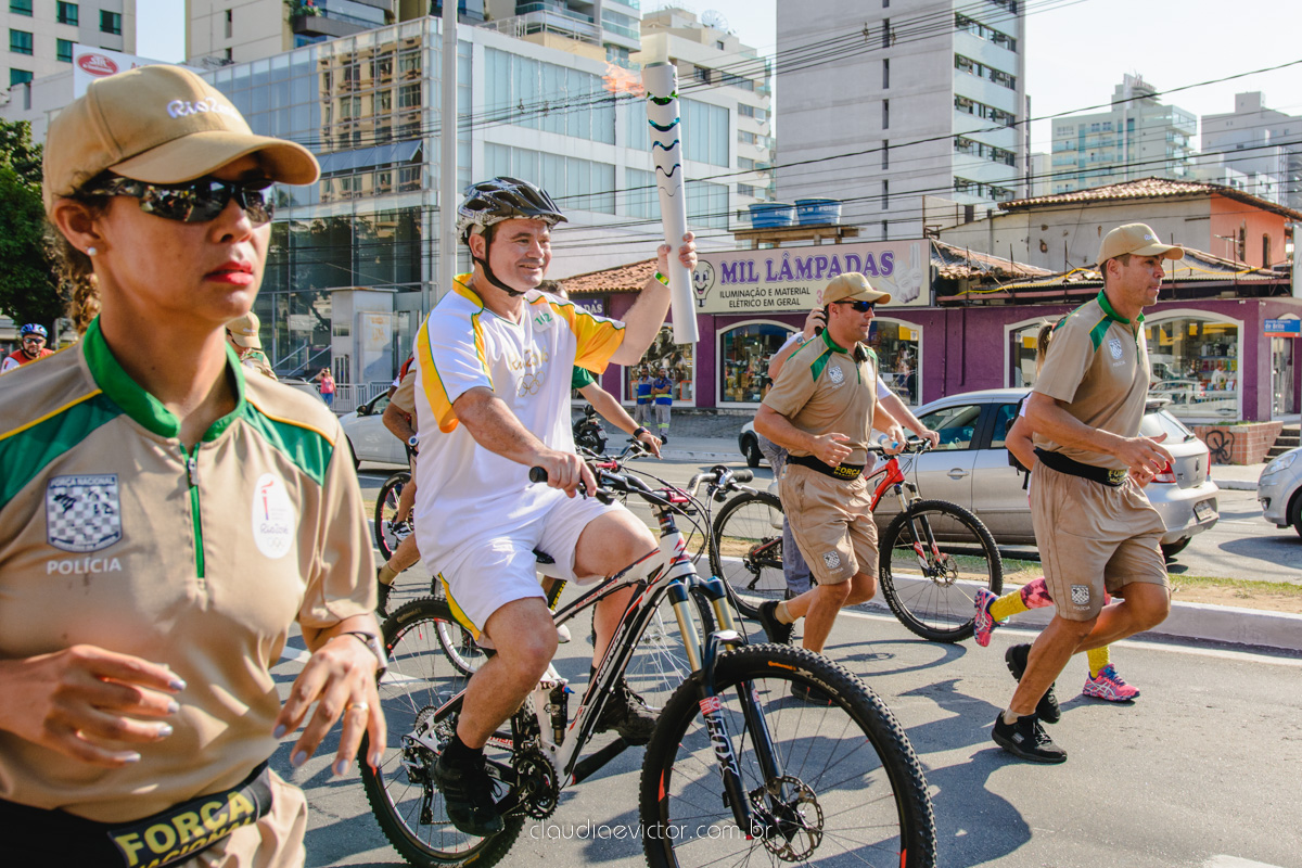 Passagem da tocha olimpica em Vila velha e Vitoria Espirito Santo chama olimpica Olimpiadas 2016 Rio2016 Rio Rio de Janeiro alegria jogos olimpicos Coca Cola Nissan Bradesco