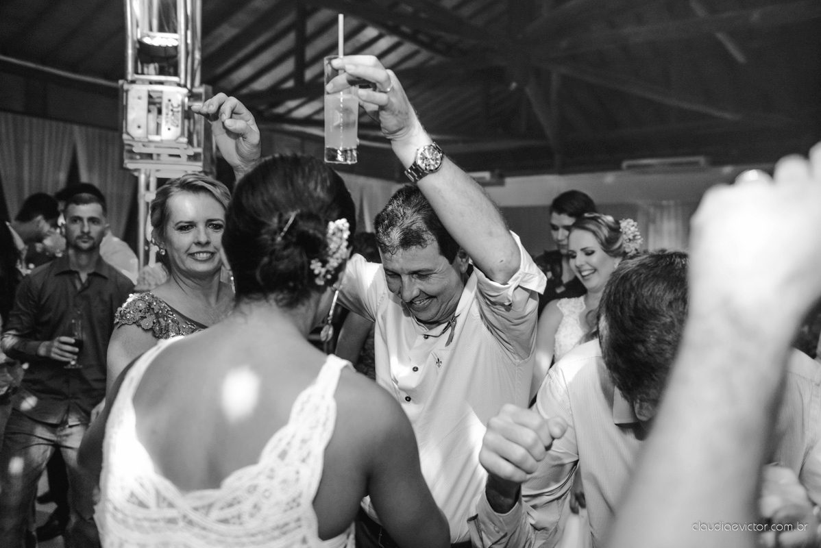 book, bride, casamento, ensaio, externa, por fotógrafo de casamento de Vila Velha  fotógrafo de casamento de Vitória fotógrafo de casamento de Serra Espirito Santo ES fotos criativas de casamento