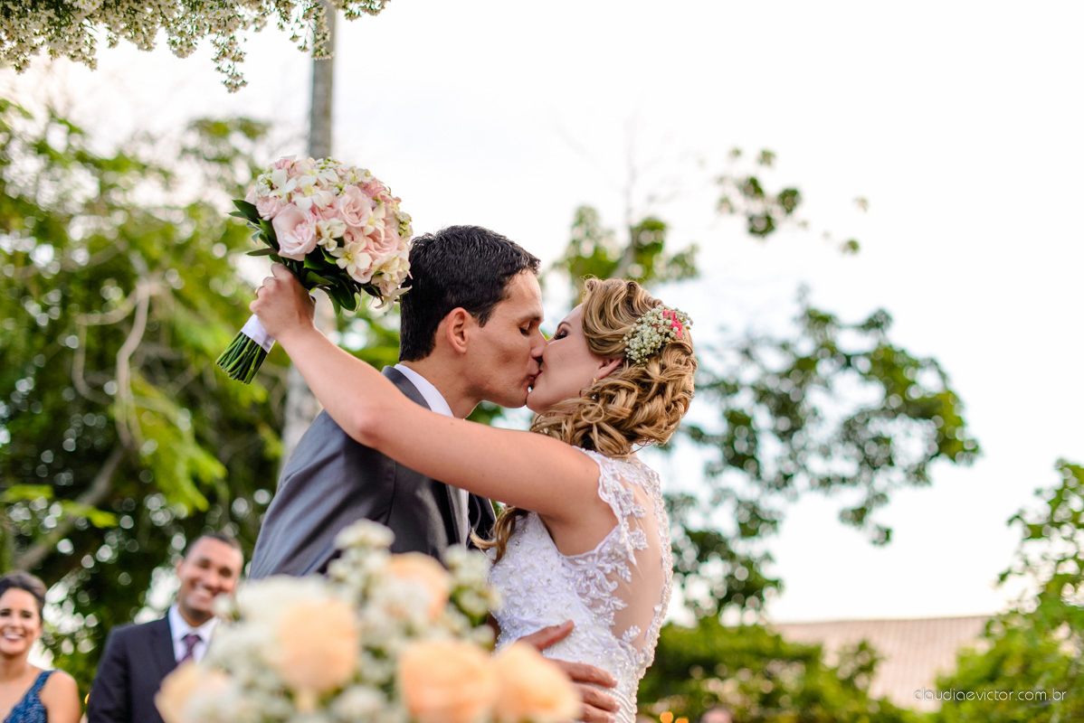 book, bride, casamento, ensaio, externa, por fotógrafo de casamento de Vila Velha  fotógrafo de casamento de Vitória fotógrafo de casamento de Serra Espirito Santo ES fotos criativas de casamento