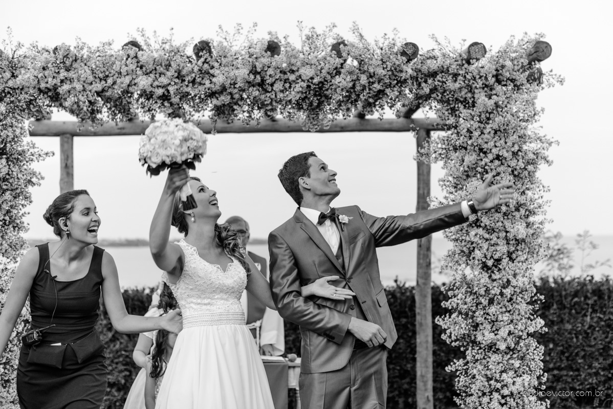 book, bride, casamento, ensaio, externa, por fotógrafo de casamento de Vila Velha  fotógrafo de casamento de Vitória fotógrafo de casamento de Serra Espirito Santo ES fotos criativas de casamento