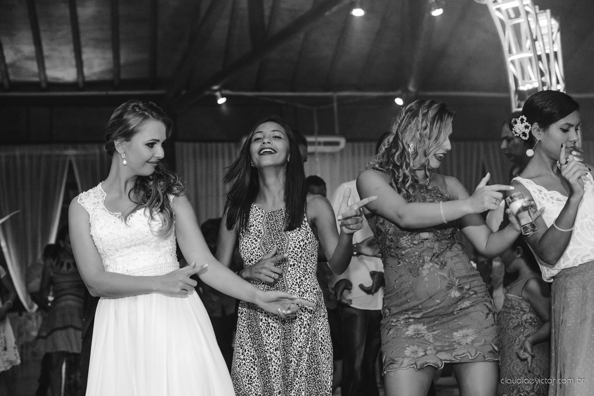 book, bride, casamento, ensaio, externa, por fotógrafo de casamento de Vila Velha  fotógrafo de casamento de Vitória fotógrafo de casamento de Serra Espirito Santo ES fotos criativas de casamento