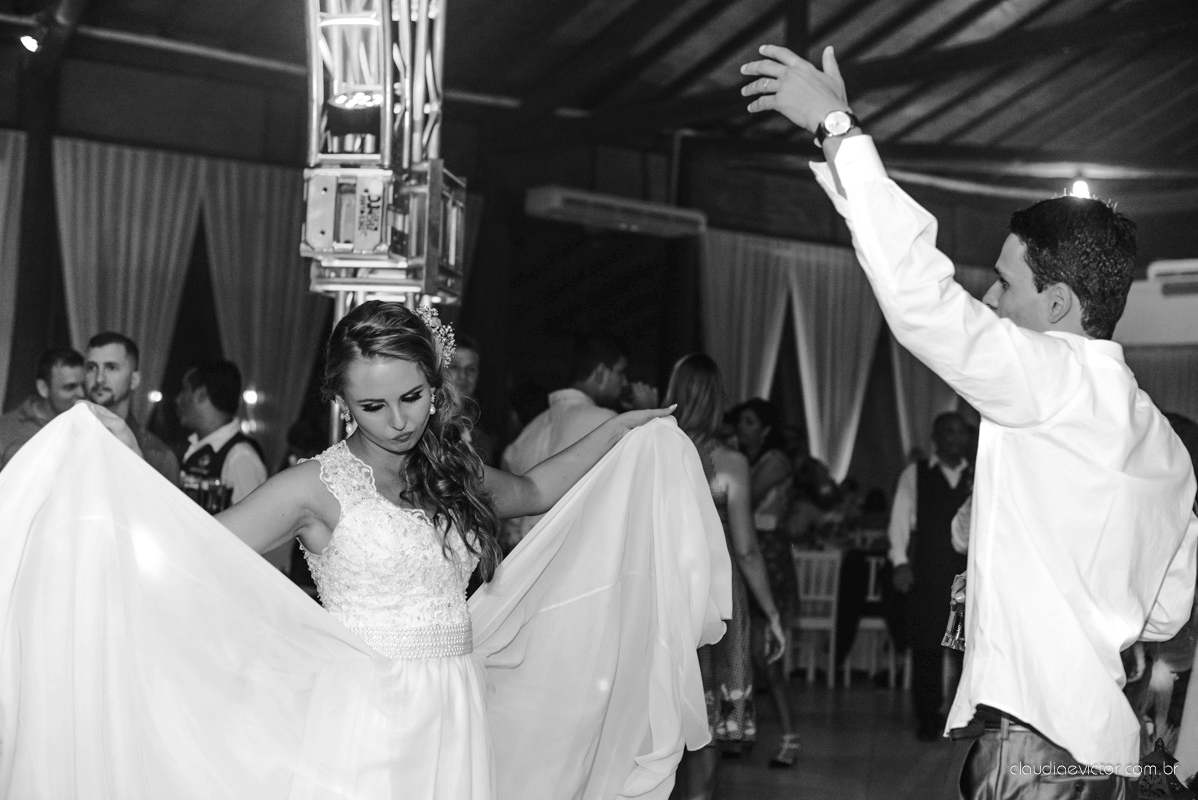 book, bride, casamento, ensaio, externa, por fotógrafo de casamento de Vila Velha  fotógrafo de casamento de Vitória fotógrafo de casamento de Serra Espirito Santo ES fotos criativas de casamento