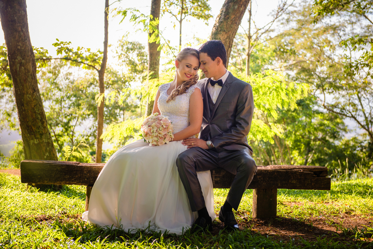 book, bride, casamento, ensaio, externa, por fotógrafo de casamento de Vila Velha  fotógrafo de casamento de Vitória fotógrafo de casamento de Serra Espirito Santo ES fotos criativas de casamento